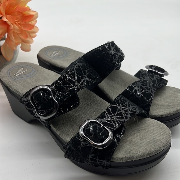 Dansko Black Two Strap Black Slip on Clog Sandal textured finish Sz 37. DAN0193B - Picture 1 of 9
